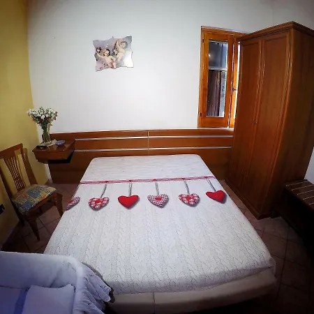 A Do' Cumparone לינה וארוחת בוקר 3*