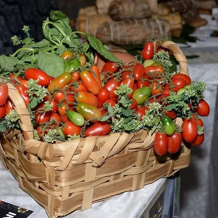 לינה וארוחת בוקר A Do' Cumparone